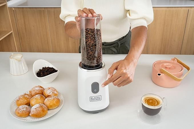 BLACK+DECKER® Ice Crush Single Serve Blender with Pulse/ON Button, Base, Two 20oz Personal Blender Jars, Blade Assembly, Travel Lid, White