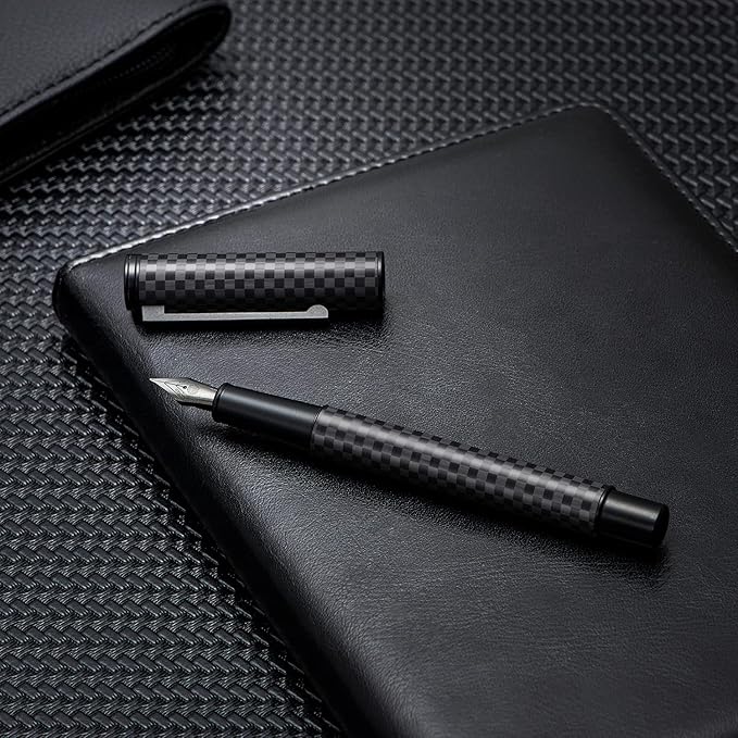Hongdian Black Forest Carbon Fiber Fountain Pen Medium Nib Modern Design Smooth Writing Pen with Refillable Ink Converter and Metal Pen Case Set